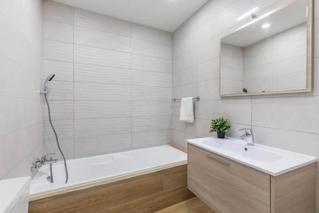 Exquisite Modern Luxury Apt In Central Malta - Walking Distance To The Restaurants & Night Life Is-Swieqi