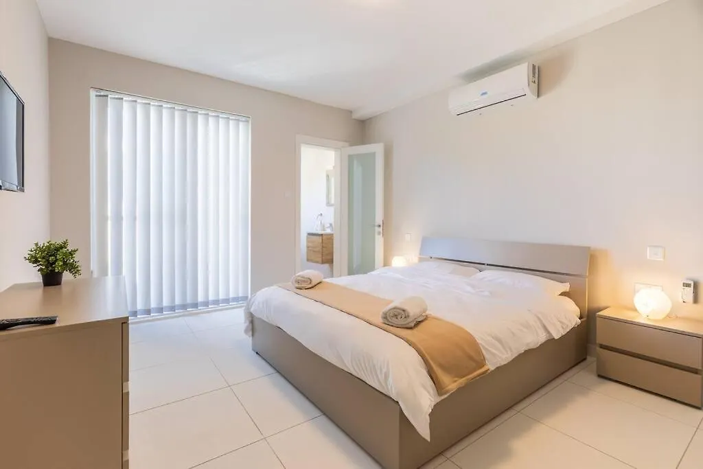 Apartment Exquisite Modern Luxury Apt In Central Malta - Walking Distance To The Restaurants & Night Life Is-Swieqi