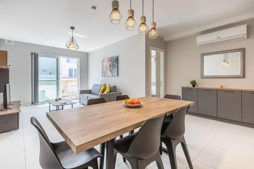 Apartment Exquisite Modern Luxury Apt In Central Malta - Walking Distance To The Restaurants & Night Life Is-Swieqi Malta